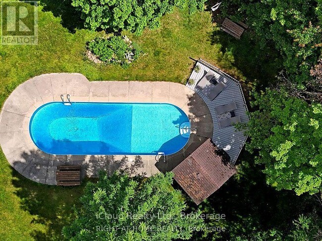 Photo du bâtiment - 2580 Lake Ridge Rd