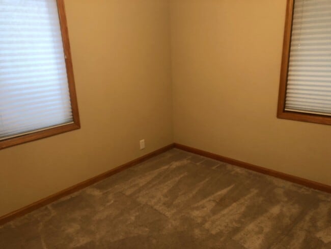 Building Photo - Cute home!