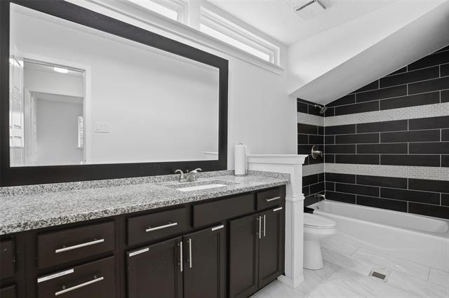 Foto del edificio - 3804 Greenhills Ct E