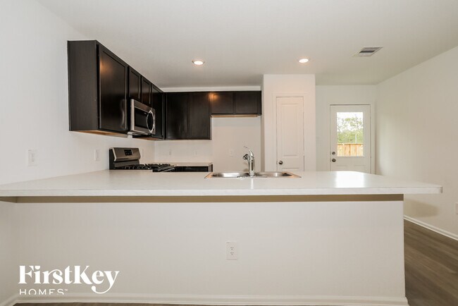 Foto del edificio - 1219 Silver Fir Ct