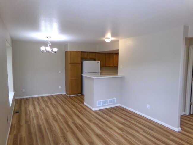 Foto del edificio - 844 Apex Dr