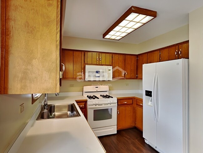 Foto del edificio - 2110 Three Forks Dr