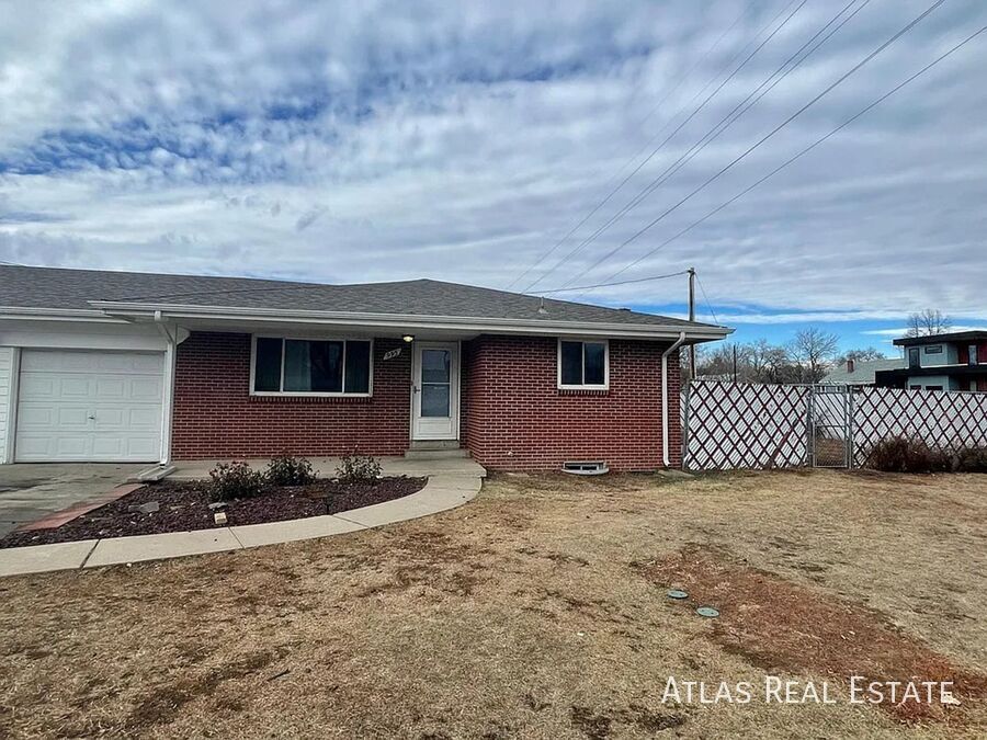 Photo - 995 Ingalls Street-