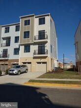 Building Photo - 1428 Ribbon Limestone Terrace SE