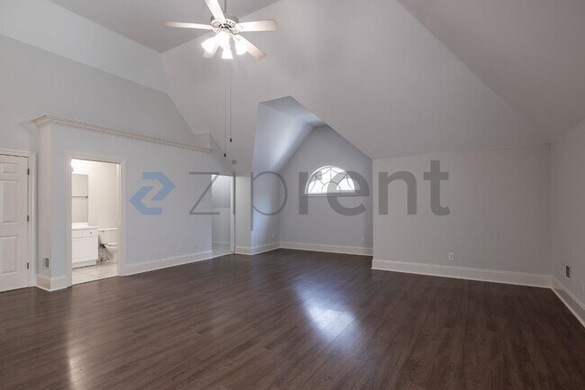 Foto del edificio - 2801 Spreading Oaks Dr NW