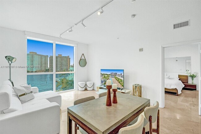 Foto del edificio - 1945 S Ocean Dr