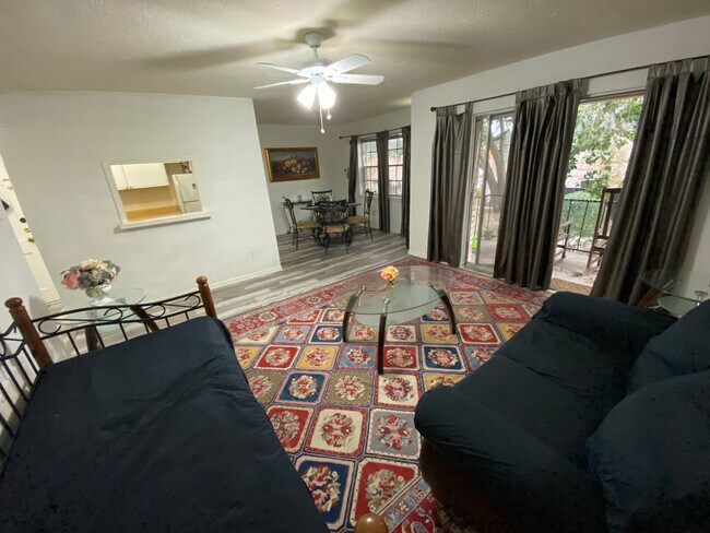 Foto del edificio - 7900 Westheimer Rd