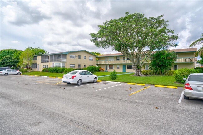 Foto del edificio - 110 Dorchester E