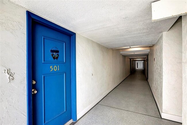 Building Photo - 500 Treasure Island Causeway