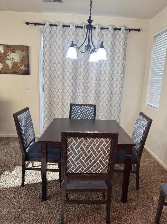 Foto del edificio - 624 Gardenia Pl