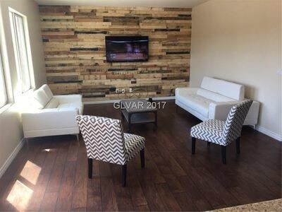 Foto del edificio - 113 Peak Villa Ave