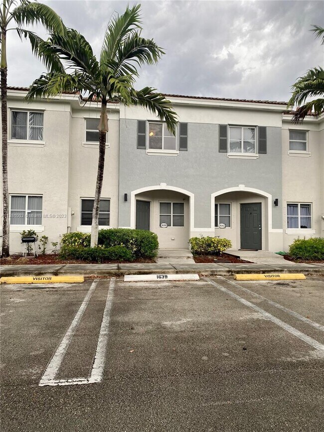 1639 SE 31st Ct, Homestead, FL 33035 Townhome Rentals in Homestead FL
