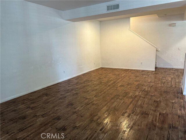 Foto del edificio - 321 S Glendora Ave