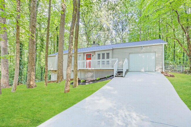 Building Photo - 5480 Tonowanda Dr