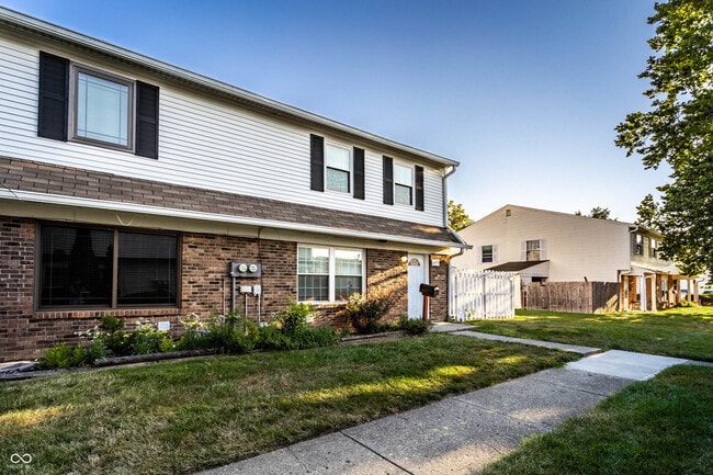 Foto del edificio - 4839 Oakwood Trail