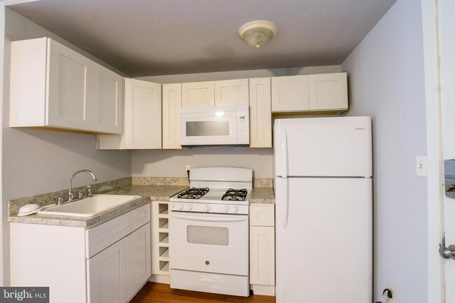 Building Photo - 2115 N 63rd St