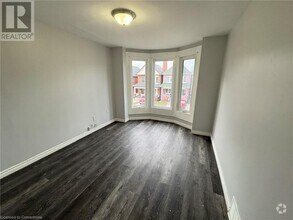 Building Photo - 18 Barnesdale Ave N