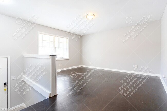 Foto del edificio - 3 br, 1.5 bath House - 551 Roxbury Dr