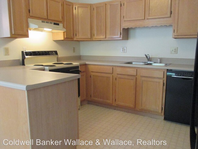 Building Photo - 1714 Stone Hedge Dr
