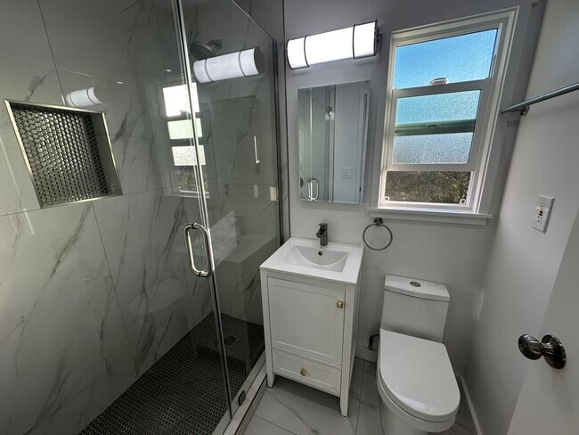 Foto del edificio - 4106 Terrace St