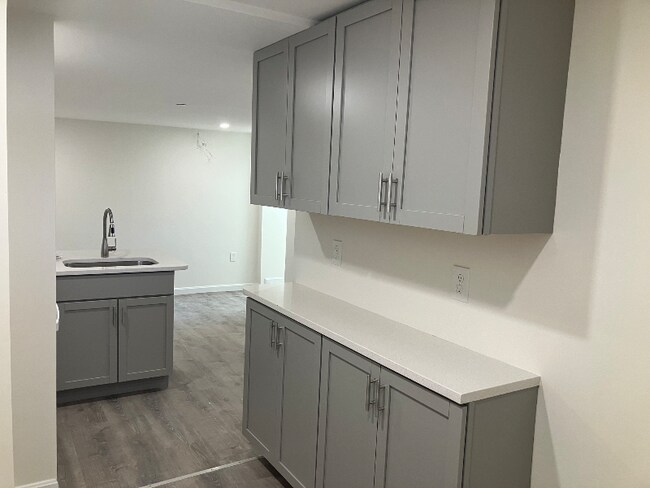 Foto del edificio - 622 Cummins Hwy