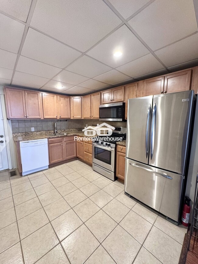 Building Photo - 1516 Clarkson St