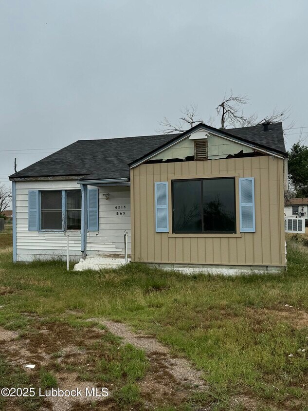 Foto principal - 4215 E 65th St