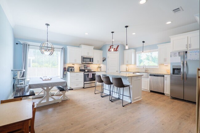 Building Photo - 81 Gatling Way