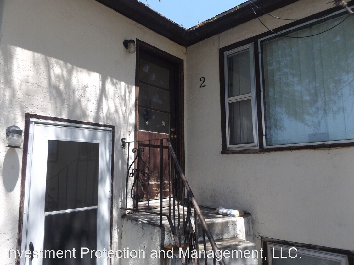 Primary Photo - 712 S Canyon St