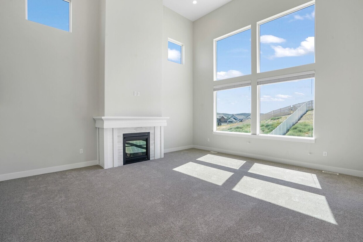 Primary Photo - Pet-Friendly Upgraded 4-Bedroom Home with ...