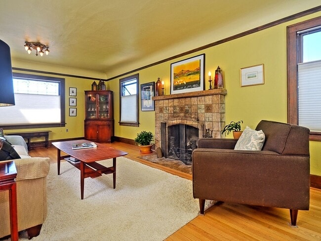 Building Photo - Seattle Home - Phinney Ridge