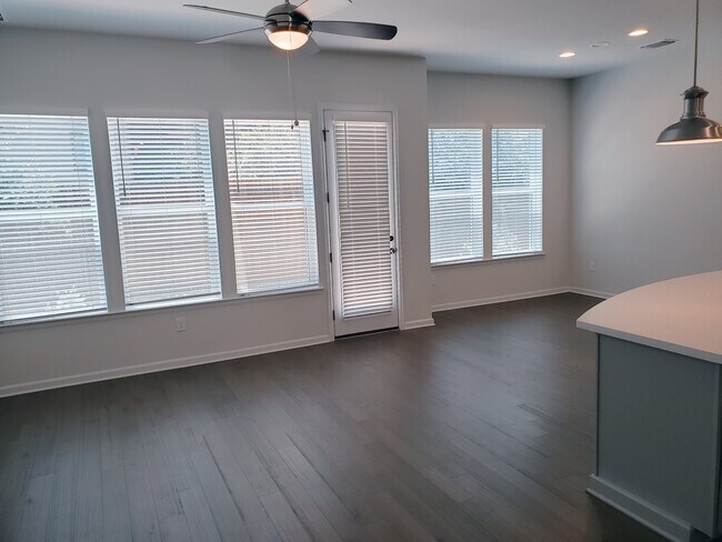 Building Photo - 13614 Cibolo Trace