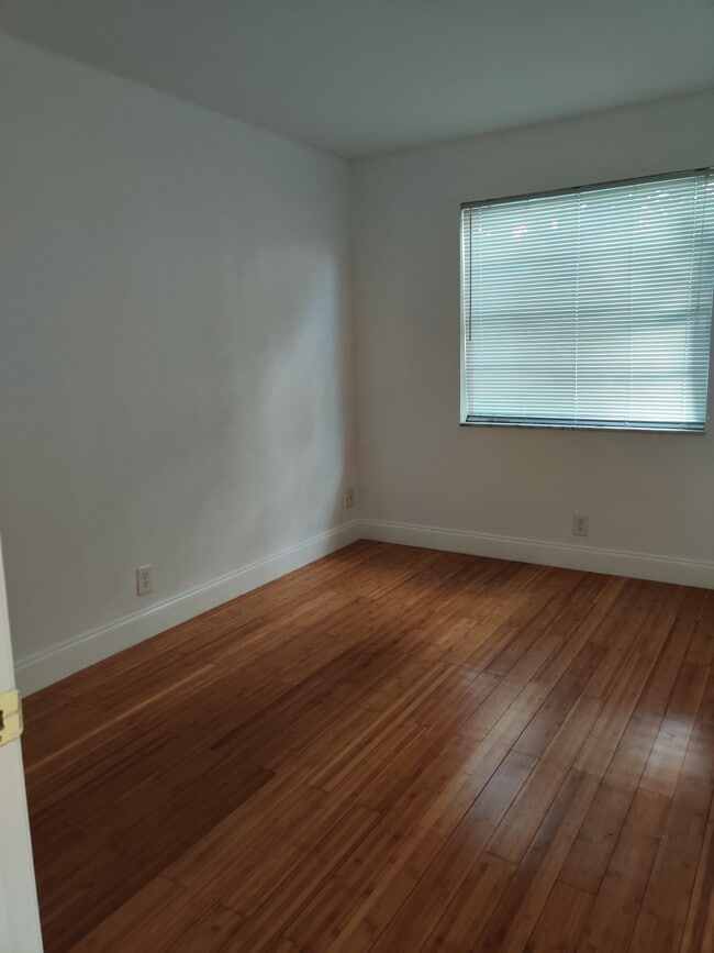 Building Photo - 3651 SW 59th Ave