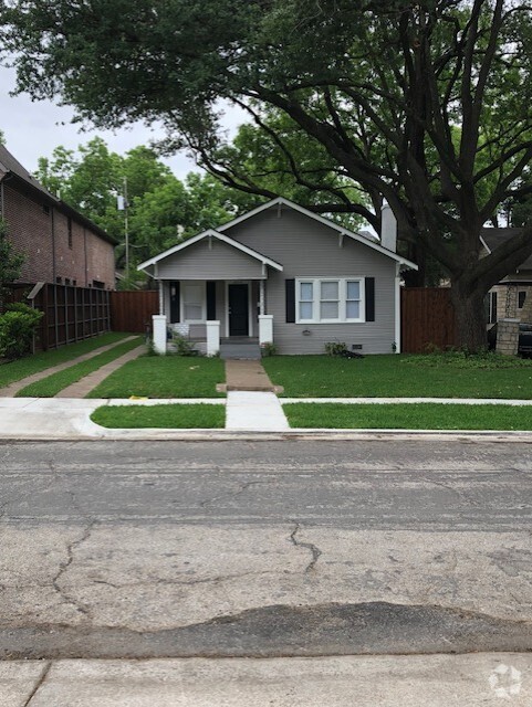 Building Photo - 6214 Palo Pinto Ave