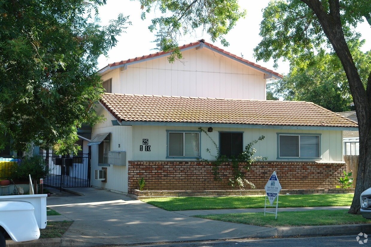 Primary Photo - 25 W 18th St
