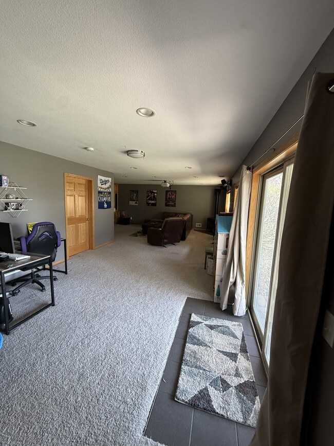Foto del edificio - 12823 Zilla St NW