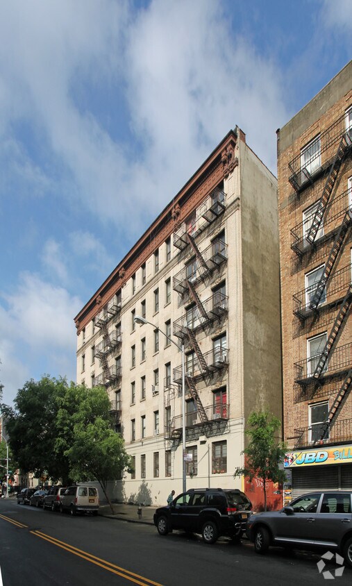 173rd en la calle West - 555 W 173rd St