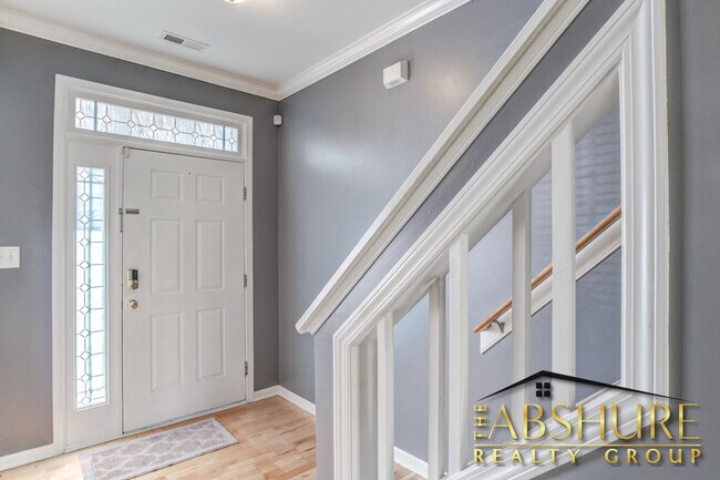 Building Photo - 2136 Sunny Cove Dr
