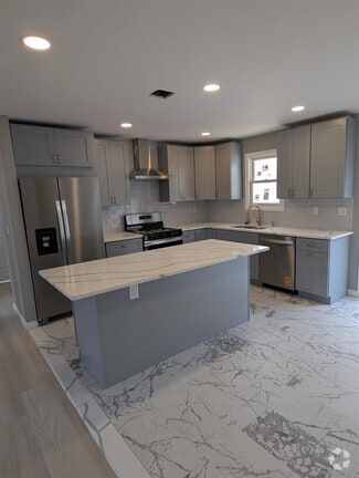 Building Photo - 5 Beaulieu Ct