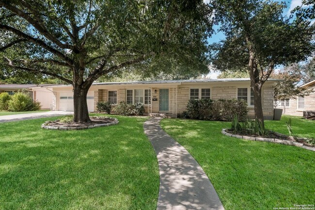 Foto del edificio - 255 Millwood Ln