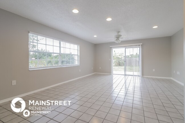 Building Photo - 4000 Downey Ct