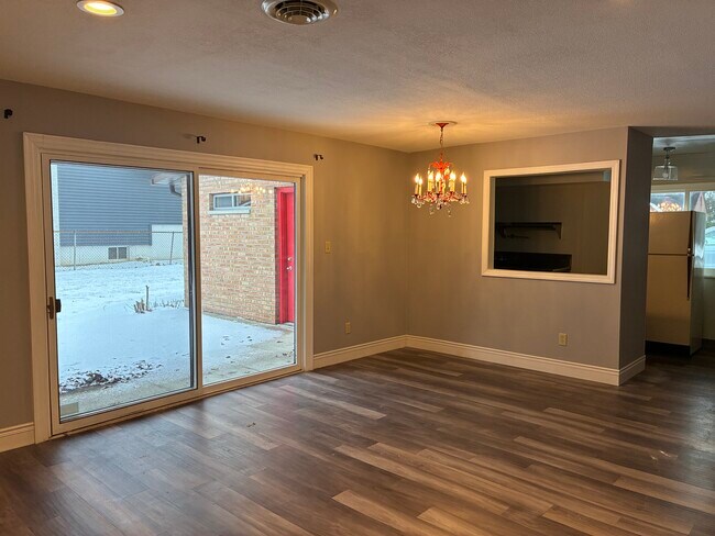 Foto del edificio - 4317 E State Blvd