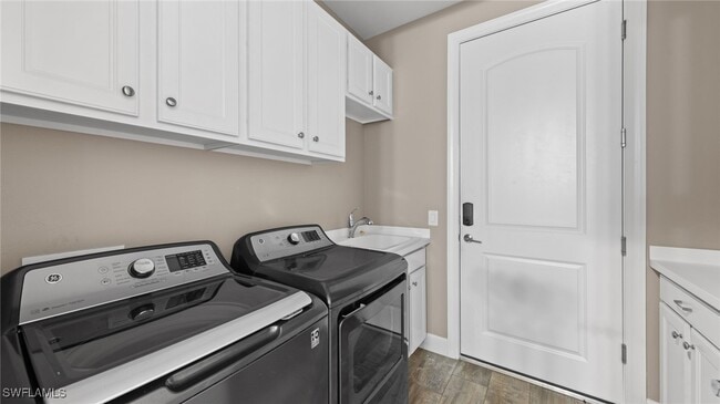 Building Photo - 14021 Fenwood Ct