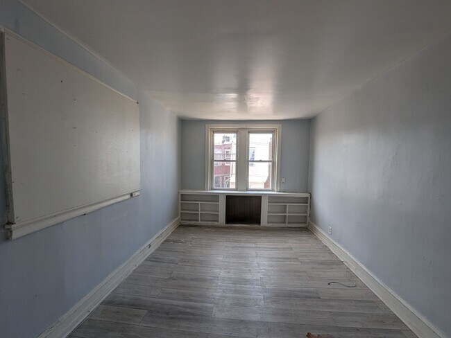 Photo - 4930 Ormes St Apartment