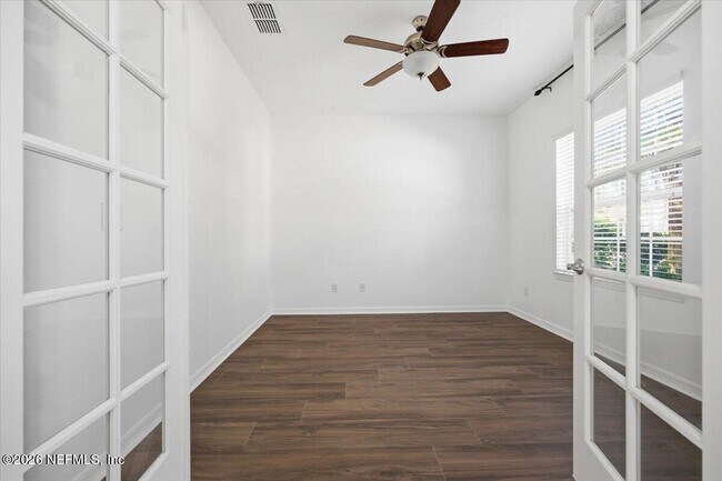 Foto del edificio - 18 Amherst Pl