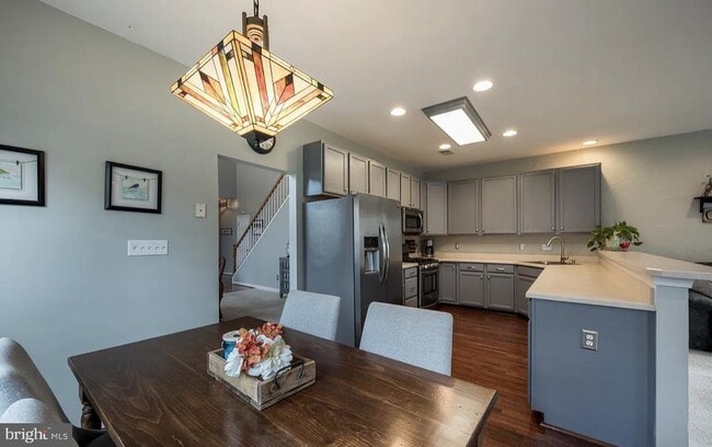 Building Photo - 104 Huntteam Ln