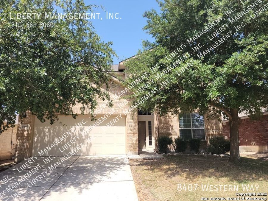 Foto principal - Lovely and Very Spacious 4 bedroom, 3 bath...