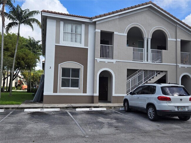 Foto del edificio - 1663 SE 29th St