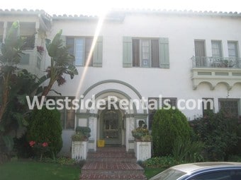 Building Photo - 372 S Cochran Ave