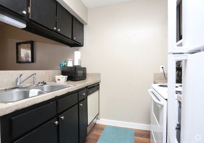 Interior Photo - Taliesin Apartments